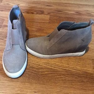 Beige Steve Madden Platform Shoes